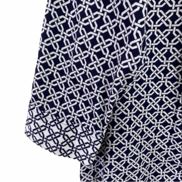 Foxcroft Women’s  Geometric Blue 3/4 Sleeves Shirt Color Size 8 - Picture 4 of 8